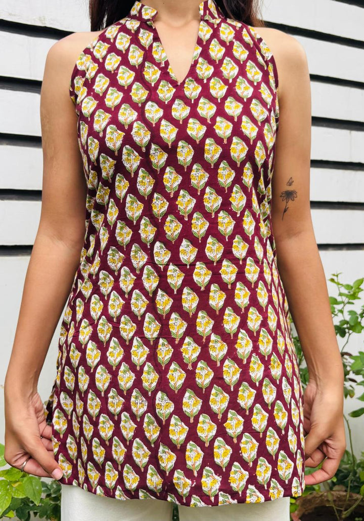 Maroon Mandarin Collar Cotton Short Kurti – product photograph 4 | SORSHA™