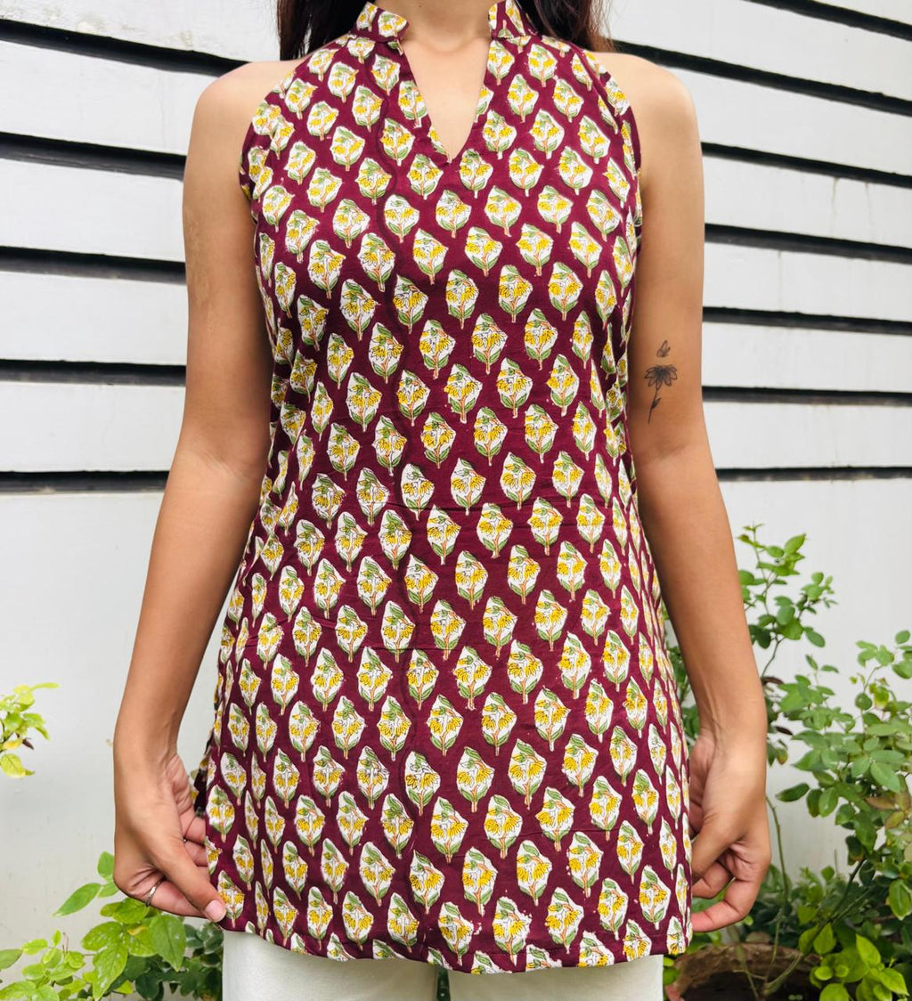 Maroon Mandarin Collar Cotton Short Kurti – product photograph 4 | SORSHA™