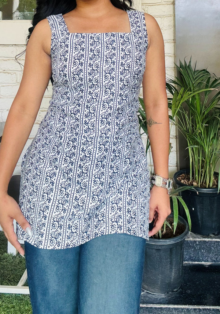 Paisley Short Kurti – product photograph 2 | SORSHA™