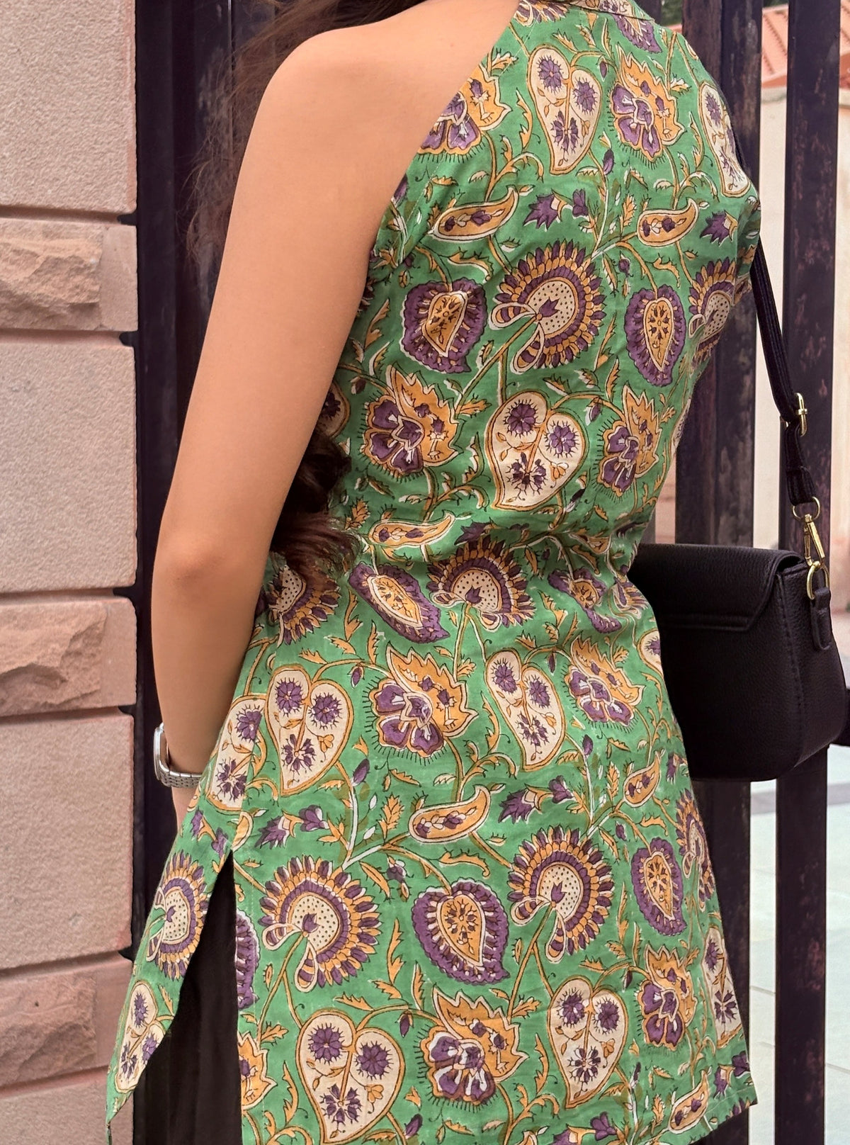 Green Mandarin Collar Cotton Short Kurti – product photograph 3 | SORSHA™