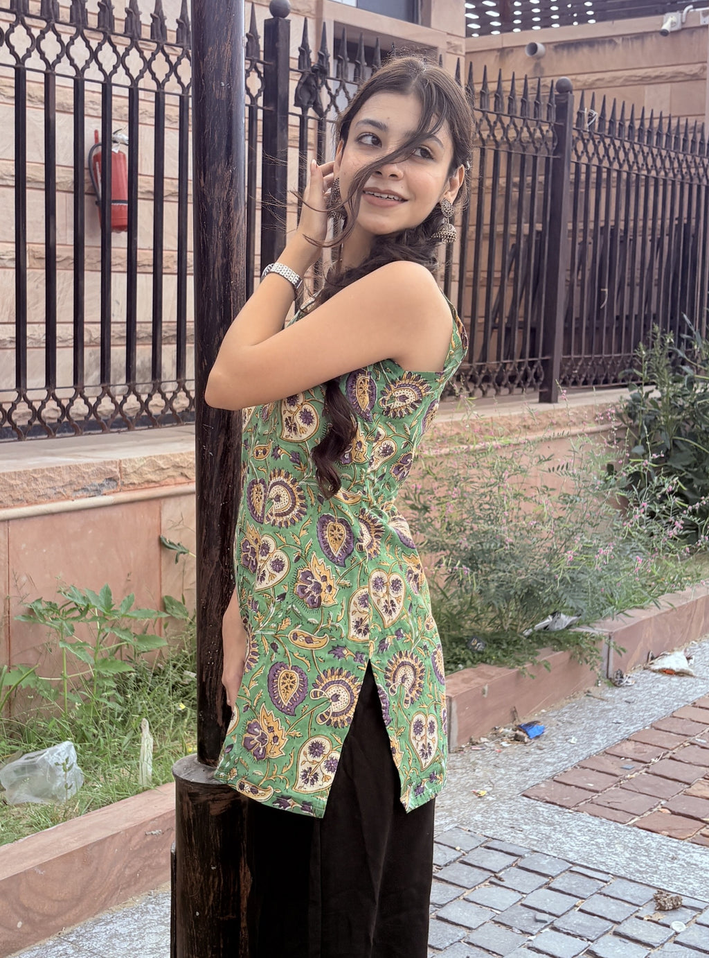 Green Mandarin Collar Cotton Short Kurti – product photograph 2 | SORSHA™